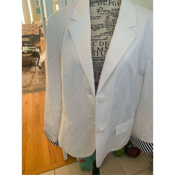 Nine West Women’s Notch Collar Linen Jacket with Cuff - Picture 3 of 8